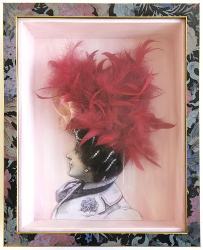 null Portrait of an elegant woman

Coaster box with print, feather, hair, lace and...