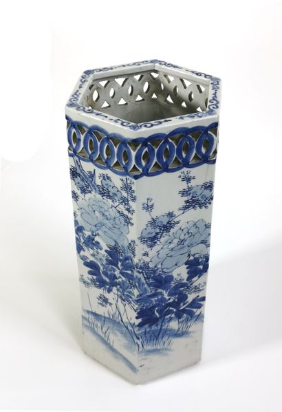 null CHINA

A high hexagonal porcelain vase with white and blue decoration of flowering...