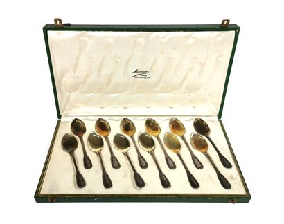 null Twelve silver mocha spoons 1st title with neoclassical decoration

Gross weight...
