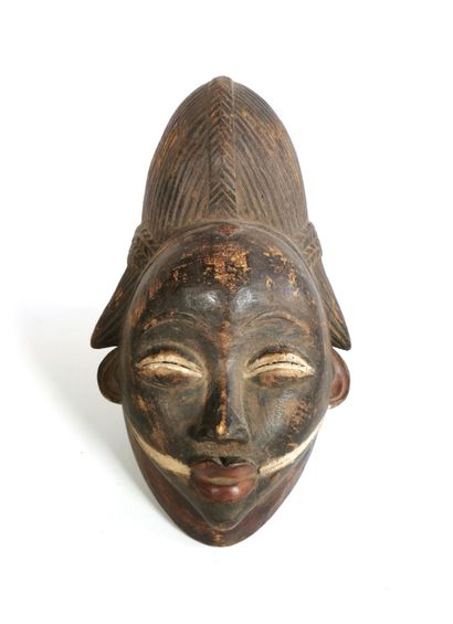 null Masque PUNU - Gabon 

Copie décorative à l'usage des cercles coloniaux 

H....