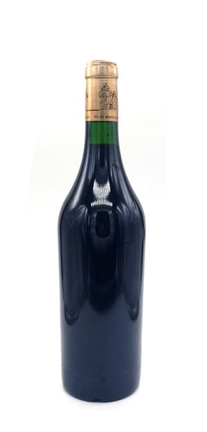 null 1 bouteille Château Haut-Brion 1992, GCC1 Graves (e.l.s à e.t ; capsule légèrement...
