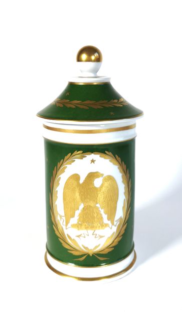 Pot à tabac en porcelaine à décor or de l’aigle...