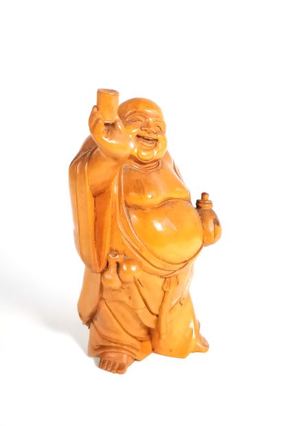 null CHINE, milieu XXe siècle

Bouddha rieur en bois sculpté

H. 16 cm
