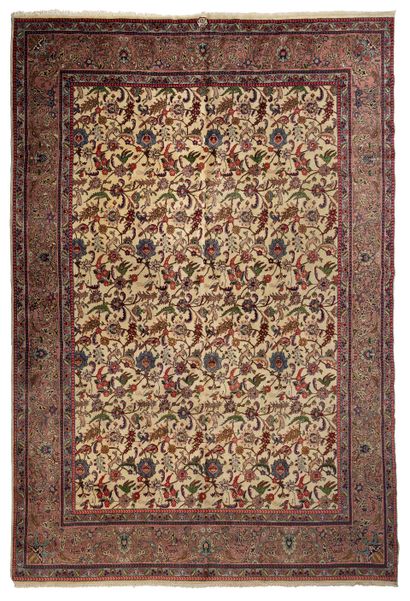 null TABRIZ carpet signed (Persia), 1st third of the 20th century

Dimensions : 390...