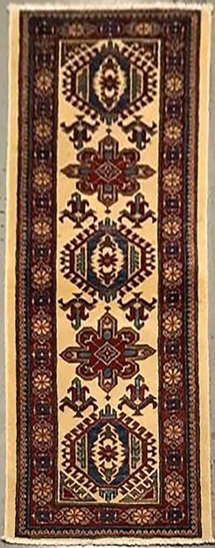 null Original Kazak - South Caucasus

Circa 1980

Size : 178 x 123 cm

Technical...