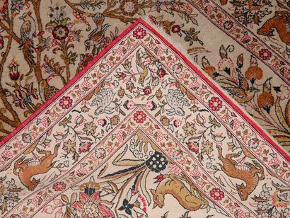 null Exceptional and fine silk Ghoum - Iran

Shah's era, circa 1965

Size : 165 x...