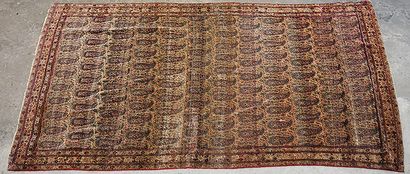 null Very fine and ancient Senneh - Northwest Persia 

Late 19th century

Size :...