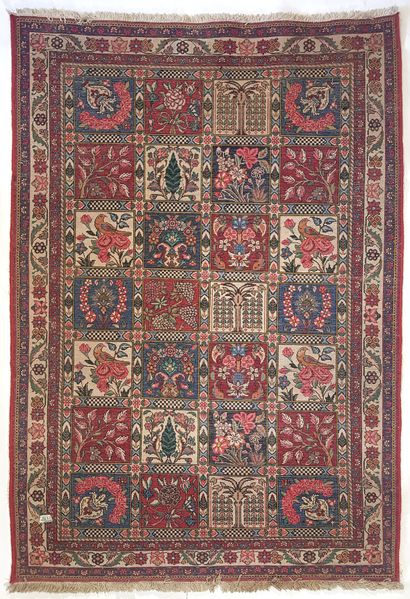 null Large BAKTIAR DJAHAD carpet (Iran), circa 1985

Dimensions : 210 x 130 cm

Technical...