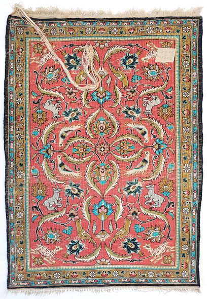 null Fine Ghoum silk carpet (Iran), shah period, circa 1970

Dimensions : 82 x 57...