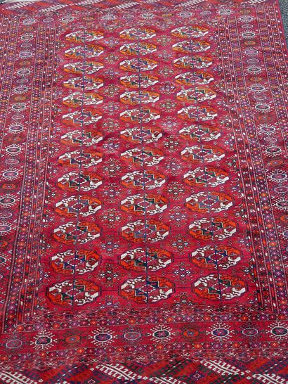 null Large and fine Tekke Bukhara - Turkmen

First half of the 20th century

Size...