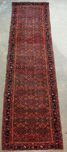 null Melayer Gallery - Iran

Middle 20th century

Dimensions: 385 x 085 cm

Technical...