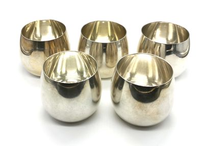 null Suite of five silver goblets 1st title

Italian work, goldsmith Fasola in Como

H....