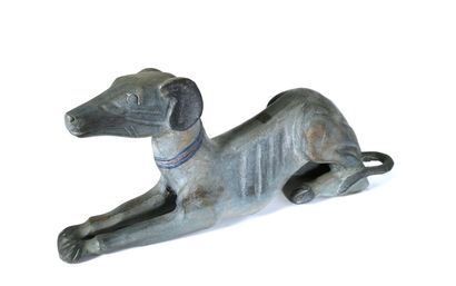 null Greyhound in carved and painted wood

L. 43 x W. 9 x H. 18,5 cm