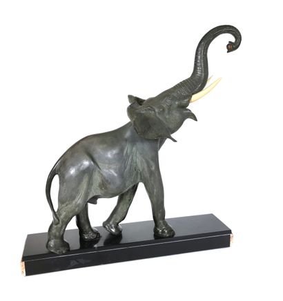 null BOUSQUET (actif durant les années 1920-1930)

L'éléphant barrissant

Sculpture...