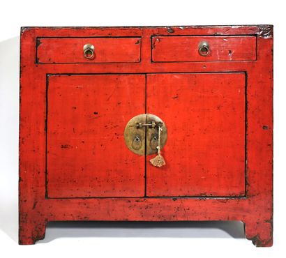 null CHINA, early 20th century

Low sideboard in red lacquered wood opening with...