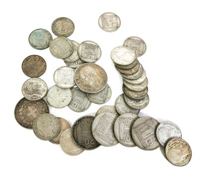 Lot of silver coins including : 

- a coin...