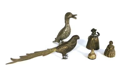 null Set of bronze and metal figurines including a duck, a pheasant and three table...