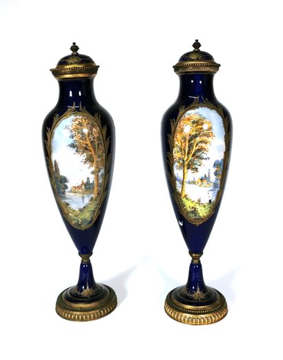 null SÈVRES, 19th century

Pair of covered vases of baluster shape in porcelain decorated...