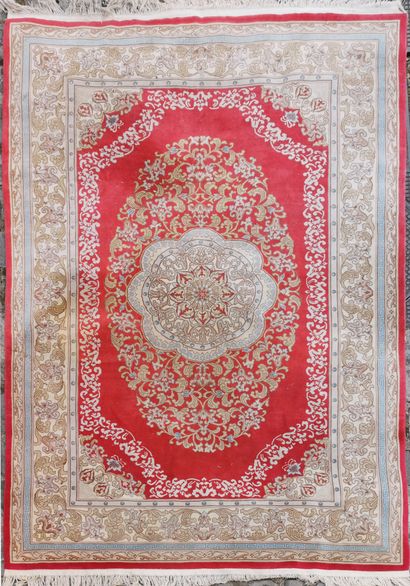 null Large China carpet with Kirman decoration

Technical characteristics : Wool...