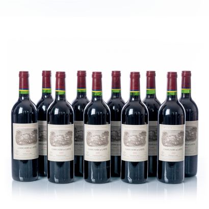 10 bouteilles CHÂTEAU CARRUADES DE LAFITE...