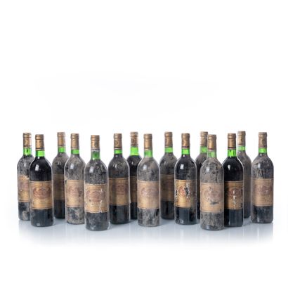 null 14 bouteilles CHÂTEAU BATAILLEY

Année : 1983

Appellation : GCC5 PAUILLAC 

Remarques...