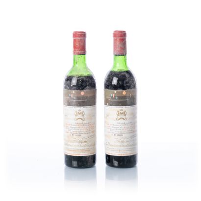 null 2 bouteilles CHÂTEAU MOUTON ROTSCHILD

Année : 1971

Appellation : GCC1 PAUILLAC...