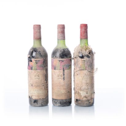 null 3 bouteilles CHÂTEAU MOUTON ROTSCHILD

Année : 1975

Appellation : GCC1 PAUILLAC...
