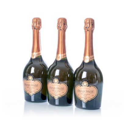 null 3 bottles CHAMPAGNE Rosé - Alexandra Grand Siècle

Year : 1990

Appellation...