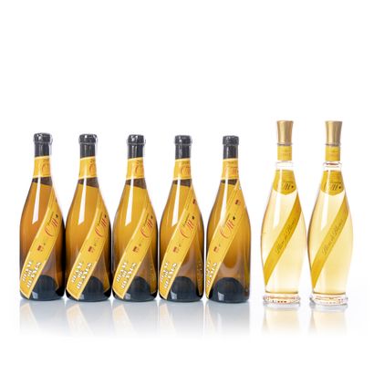null 7 bottles PROVENCE Clos Mireille Blanc de Blanc

Year : 5 bottles of 2001 +...