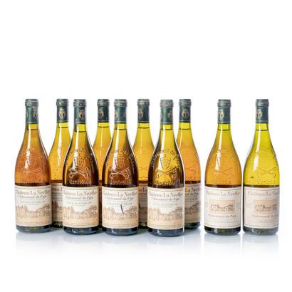 null 10 bouteilles CHÂTEAUNEUF-DU-PAPE Blanc

Année : 8 B. de 1998 + 2 B. de 1999

Appellation...