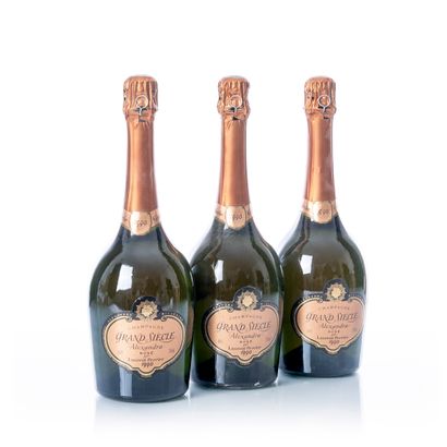null 3 bouteilles CHAMPAGNE Rosé - Alexandra Grand Siècle

Année : 1990

Appellation...