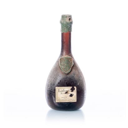 null 1 bouteille ARMAGNAC

Année : 1929

Appellation : LAFONTAN

Remarques : (9 cm;...