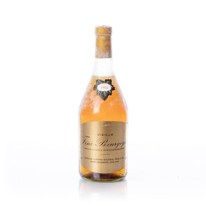 null 1 bouteille VIEILLE FINE BOURGOGNE

Année : 1982

Appellation : Domaine Armand...