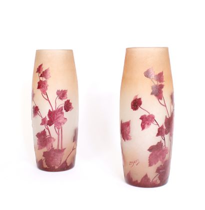 null LEGRAS, 

Pair of vases of form roll with central bulge out of frosted multi-layer...