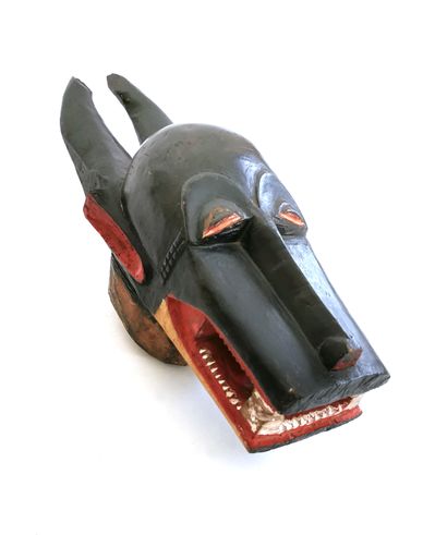 null AFRICA

Carved and painted wood jackal head

Second half of the 20th century

H....