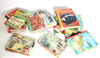 null Set of eighteen comic books from Spirou magazine (bound)

Worn