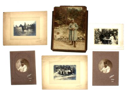 null World War I

Suite of six old photographs, one colored

Dim. between 9,6 x 9,5...