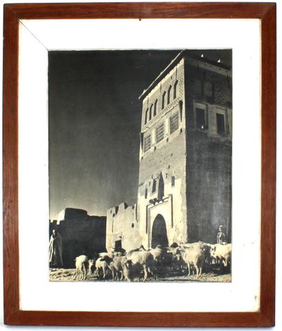 null School of the XXth century, around 1950

Moroccan Shepherds

Photograph pasted...