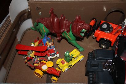 null Ensemble de jouets et peluches anciens, années 70/80

Environ 13 pièces