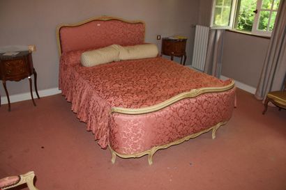 null Chambre à coucher de Style Louis XV comprenant un lit, deux fauteuils et une...