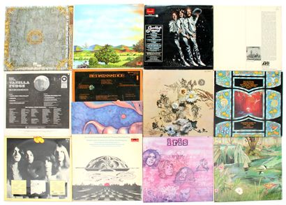 null POP ROCK 70'S AND VARIOUS

Set of thirteen 33 T. albums including :

- CREAM...