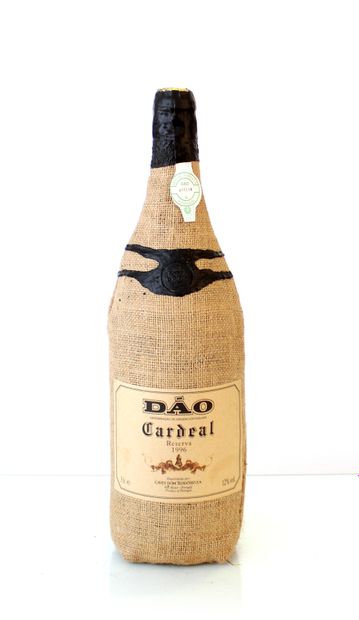 null 1 Jeroboam DOM TEODOSIO CARDEAL Reserva

Year : 1996

Appellation : DAO - Portugal

Remarks...