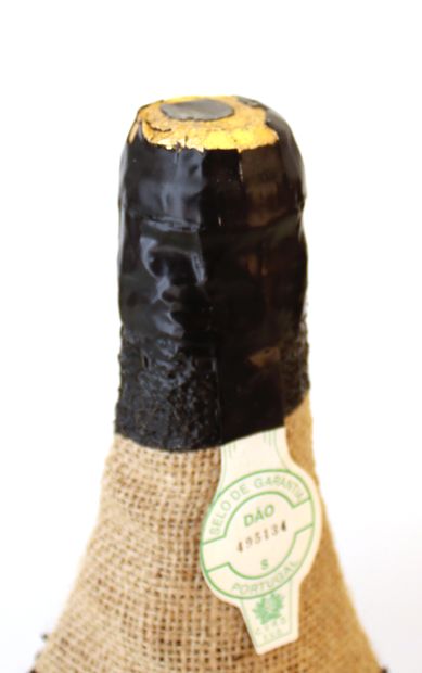null 1 Jeroboam DOM TEODOSIO CARDEAL Reserva

Year : 1996

Appellation : DAO - Portugal

Remarks...