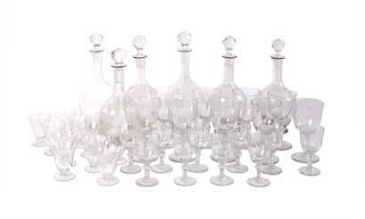 null Partie de verrerie en cristal comprenant neuf verres à eau et dix verres à Porto

On...