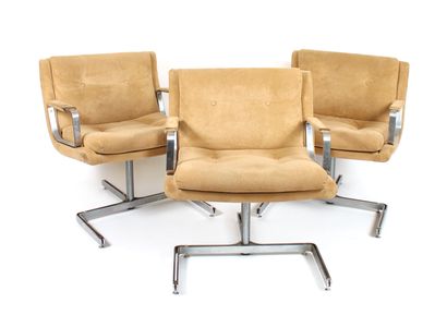 null Suite de trois fauteuils de bureau

Dim. : L. 72 x H. 81 x P. 68 cm

Usures...