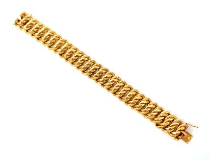null Bracelet en or jaune 18K (750 millièmes) à maille américaine

Travail français

Longueur:...