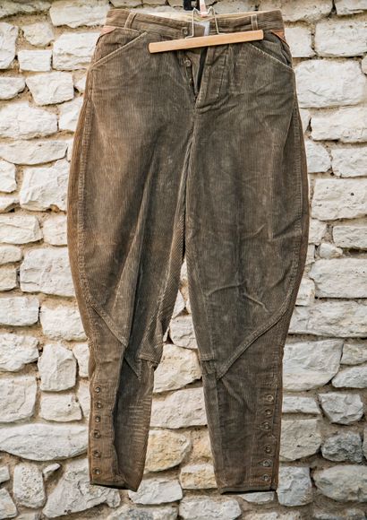null CHEVIGNON

Velvet pants, size 40