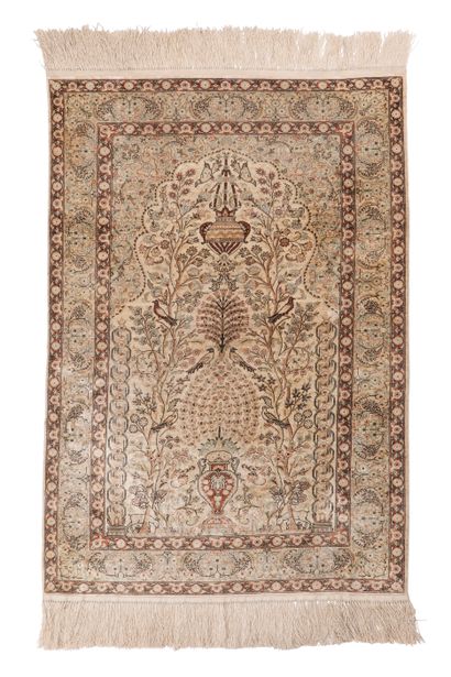 SINO-HEREKÉ silk carpet (China), 3rd third...