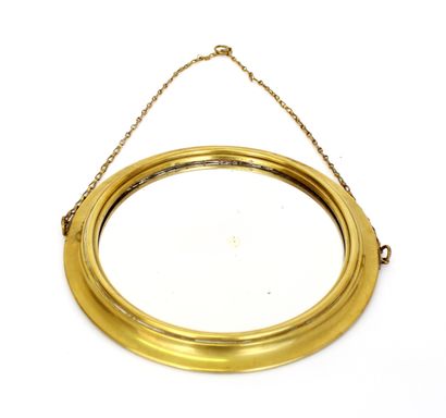 null Circular marine mirror in brass
Diam. 31 cm
