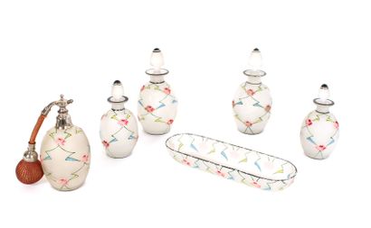 null Set of five bottles and a dish in opaline glass with enamelled and glued decoration...